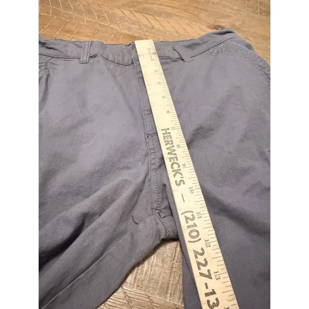 DKNY Gray Cargo Shorts Casual Durable Design size 30 men’s shorts